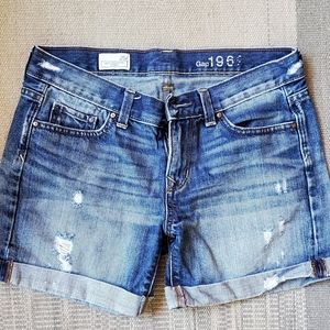 Gap boyfriend shorts size 25r